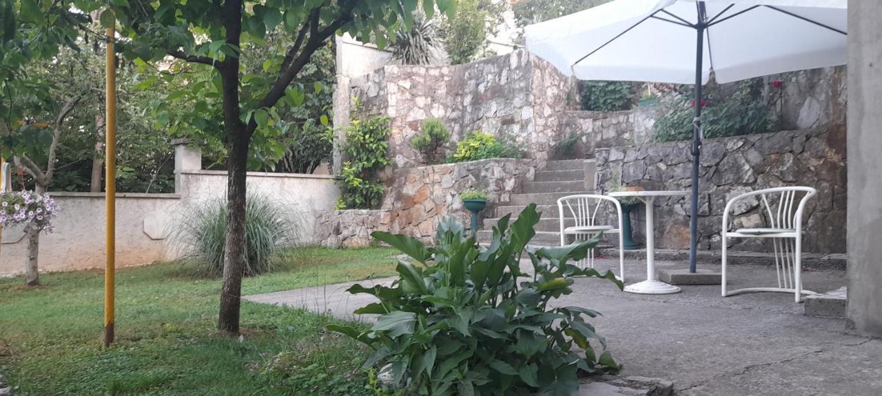 Mini Garsonjera Hotel Подгорица Екстериор снимка