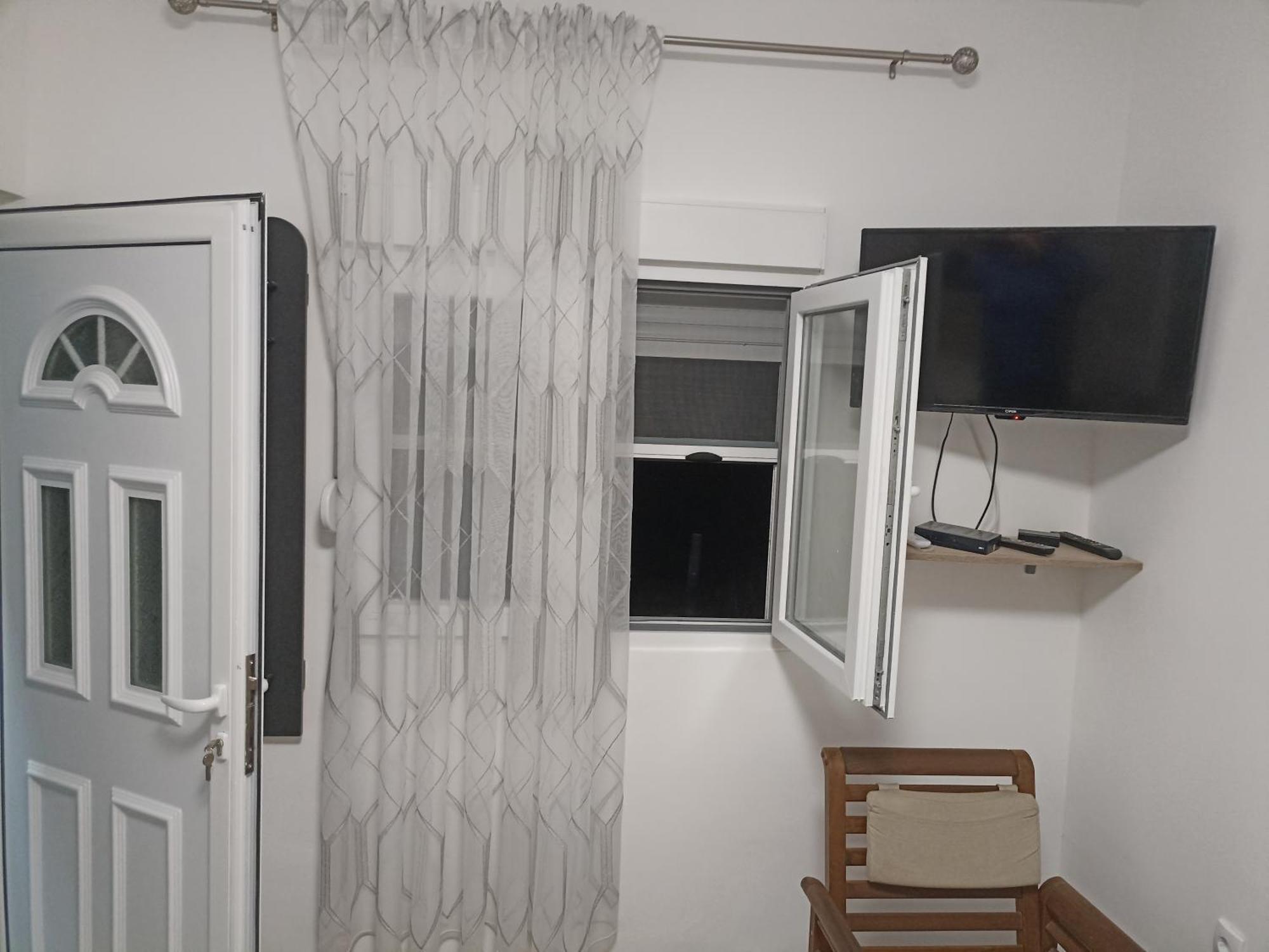 Mini Garsonjera Hotel Подгорица Стая снимка