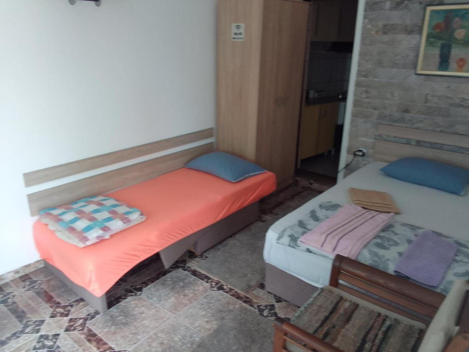 Mini Garsonjera Hotel Подгорица Екстериор снимка