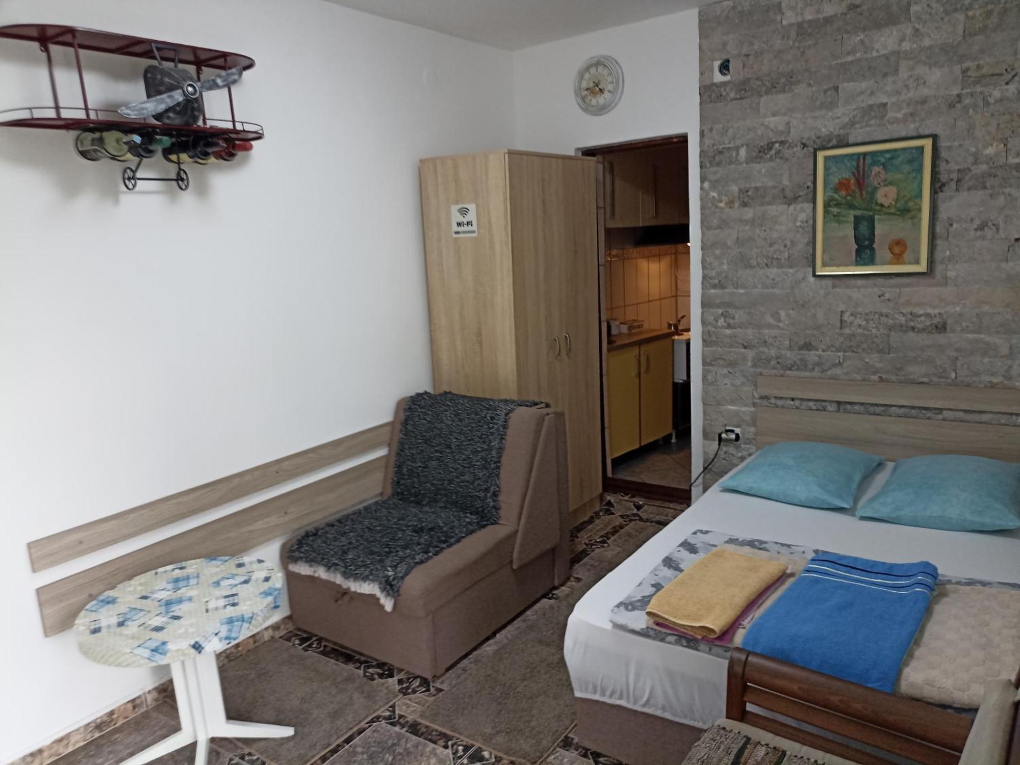 Mini Garsonjera Hotel Подгорица Екстериор снимка